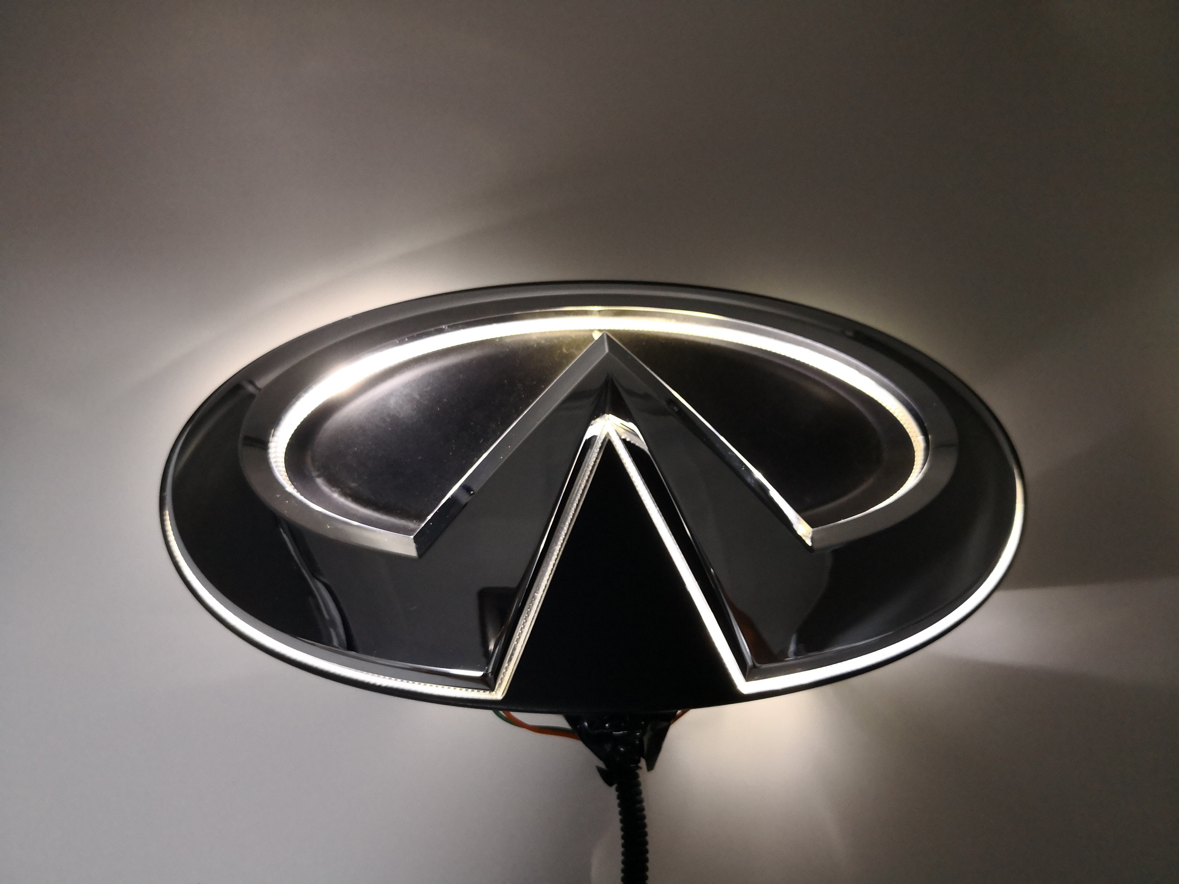 8+ Light Up Car Emblem - SarayaMatti